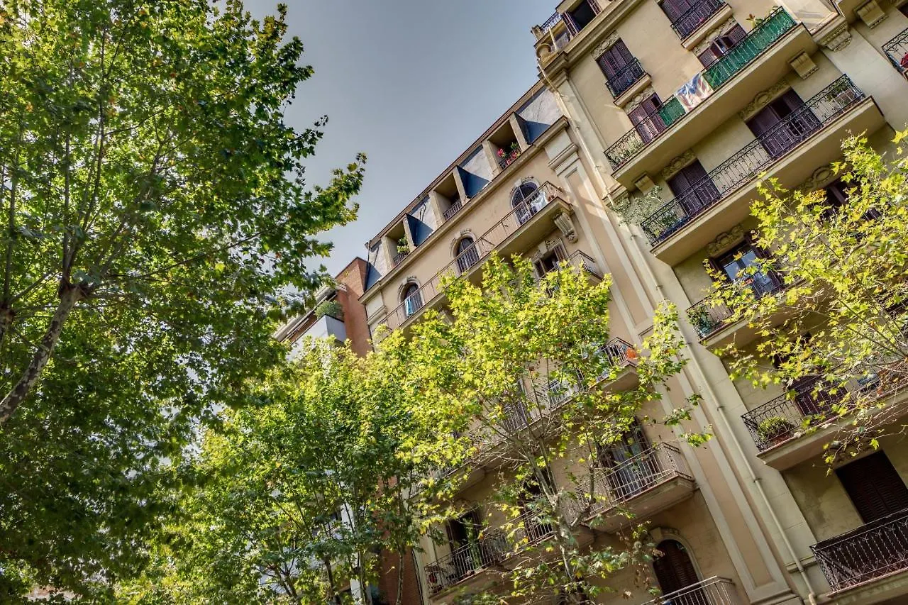 Apartment Renovated & Classic 3-Bedroom Sagrada Familia Apt. Barcelona