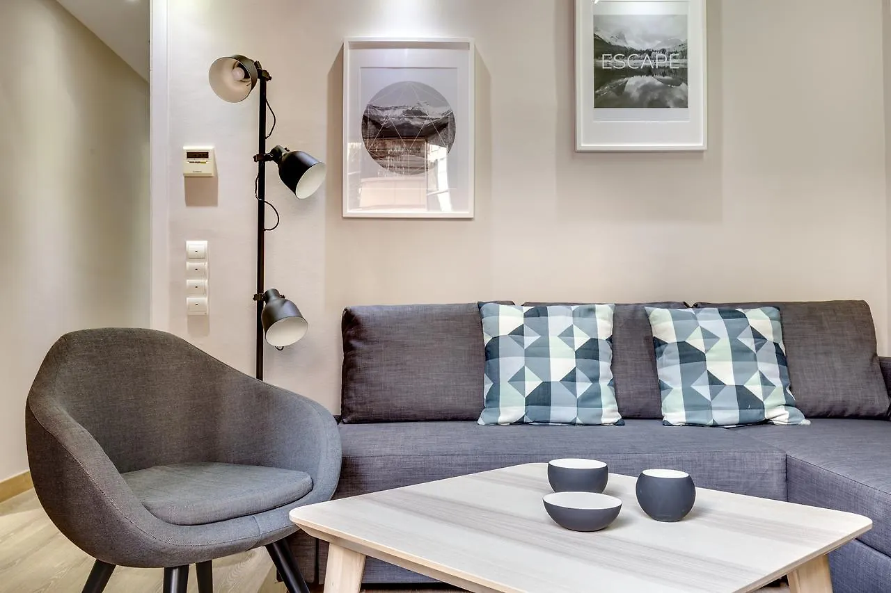 Apartment Renovated & Classic 3-Bedroom Sagrada Familia Apt. Barcelona